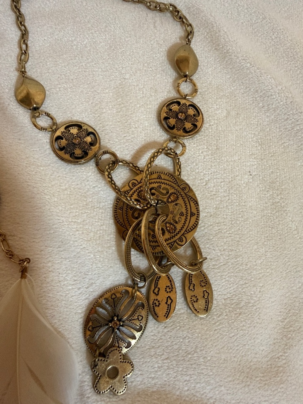 Boho Antique Gold Feather Rhinestone & Coin Medallion Statement Necklace Set 2pc - Picture 3 of 3